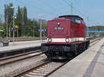 Auf dem Ausfahrgleis nach Putbus,am 19.Mai 2016,war die MTEG 112 703 in Bergen/Rügen unterwegs.