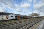 Der Elektrotriebzug 462 033 war Mitte März 2021 als RE4 nach Dortmund Hbf in Wuppertal-Unterbarmen unterwegs.