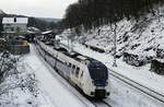 Am 01.02.2019 verlässt ein National-Express-Doppel mit ET 375 an der Spitze den Bahnhof Ennepetal-Gevelsberg. Das Bahnhofsgebäude wurde 1849 errichtet und steht unter Denkmalschutz. Aufgrund zahlreicher Grafitti-Schmierereien ist es aber leider völlig unfotogen.