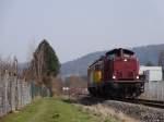 Am 29.3.13 wurde die NS1315 von einem holländischen Museum zur Eisenbahn Erlebniswelt nach Horb überführt. Glücklicherweise kam der Zug nicht über die Gäubahn, sondern über die kleine Nebenstrecke von Tübingen nach Horb gefahren. Hier wurde der feine Zug am Bahnübergang mit Pfeifftafel bei Rottenburg am Neckar aufgenommen. 