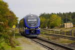 632 028 der Niederbarnimer Eisenbahn fährt in Rheinsberg (Mark) ein; 26.9.19.