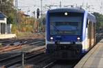 ANGERMÜNDE (Landkreis Uckermark), 15.10.2019, VT 018 der Niederbarnimer Eisenbahn als RB62 nach Prenzlau  im Bahnhof Angermünde