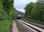 Der Frhling legt so richtig los. 145 086 (NIAG 14) durchfhrt mit einem Kohlenleerzug die  Grne Hlle  bei der Luisenthaler Enge kurz vor Vlklingen.
07.05.2013 - Bahnstrecke 3230 Saarbrcken - Karthaus