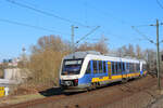 NWB 648 437+648 435 als RE10 nach Kleve über Krefeld, 18. März 2022, Neuss Rheinpark-Center