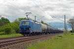 192 017 der Northrail schleppte am 05.05.24 einen Kesselwagenzug durch Greppin Richtung Dessau.