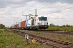 Northrail 248 004, vermietet an RheinCargo, mit Containerzug DGS 68735 Bremen-Grolland - Bönen (Diepholz, 22.04.2022).