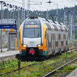 Der ODEG-Elektrotriebzug ET 445.115 war Mitte Mai 2021 in Neustrelitz unterwegs.