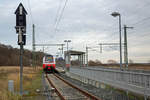 ÖBB Cityjet (Disiro ML) 4746 056 für ODEG fahrend am Bahnsteig 1 in Lietzow, rechts ist der Zugang zum Bahnsteig zusehen.