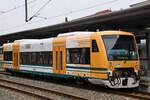 Der Dieseltriebwagen 650 647-0 wartet Ende März 2022 am Schweriner Hauptbahnhof auf den nächsten Einsatz.
