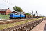 140 007-7 PRESS (140 825-1) & 140 050-3 PRESS (140 833-5) mit einem Holzzug von Rostock-Bramow nach Stendal-Niedergörne in Großwudicke.