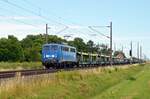 140 008 (140 845) der Press führte am 06.07.21 einen leeren Autozug durch Braschwitz Richtung Halle(S).