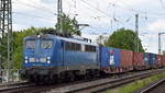Eisenbahnbau- und Betriebsgesellschaft Pressnitztalbahn mbH, Jöhstadt (PRESS) für METRANS mit der  140 038-0  (NVR:  91 80 6140 851-7 D-PRESS ) und einem Containerzug am 11.05.23 Vorbeifahrt Bahnhof Magdeburg-Neustadt.