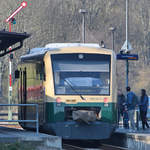 Triebwagen 650 032-4 ist bereit für die Abfahrt nach Bergen.