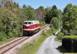 Am 02.06.20 holte 118 757-4 (PRESS) in Blankenstein einen Kran ab. Hier ist die Lok in Bad Lobenstein zu sehen.