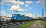 Doppelpack: Pressnitztalbahn 140 042-4 & eine Schwester mit Kesselwagen.