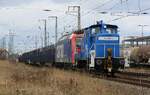 Press 363 028-0 / 363 043-1 D-PRESS | vor 482 033-8 CH-SBBC und leerem Holzzug | Rangierfahrt aus dem Bf Anklam [WAK] in den Binnenhafen Anklam | April 2022