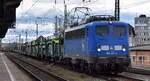 Eisenbahnbau- und Betriebsgesellschaft Pressnitztalbahn mbH, Jöhstadt (PRESS) mit ihrer  140 017-5  (NVR:  91 80 6140 806-1 D-PRESS ) und einem PKW-Transportzug (leer) am 24.02.24 Vorbeifahrt