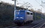 Eisenbahnbau- und Betriebsgesellschaft Pressnitztalbahn mbH, Jöhstadt (PRESS) mit ihrer  140 007-7  (NVR:  91 80 6140 825-1 D-PRESS ) am 08.03.24 Durchfahrt Bahnhof Berlin-Hohenschönhausen.