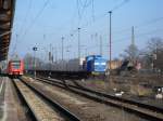 293 026 rangierte Hackschnitzelwagen in Richtung RAW am 28.02.2011 in Stendal.