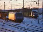 Diesen Blick hatte ich,am 07.Dezember 2012,von der Fussgngerbrcke in Bergen/Rgen auf den Bahnhof.Whrend die PRESS 346 025 rangierte,hatte die PRESS 145 030 Pause.Auch am 08.Dezember 2012 stand die