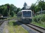PRESS VT650 032 kam,am 05.Juni 2013,als PRE 81272,von Lauterbach Mole,in Putbus an und fuhr nach drei Minuten Aufenthalt weiter nach Bergen/Rgen.