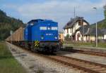 204 009-9 der PRESS steht am 05. Oktober 2014 mit einem Hackschnitzelzug im Bahnhof Leutenberg.