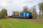 204 012 und 204 011 (Press) zu sehen am 26.04.16 mit einem leren Autozug an der Schöpsdrehe bei Plauen/V.