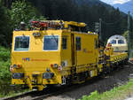 Ein Motorturmwagen von Rail Power Systems, am anderen Ende die 218 488-5 von Railsystems RP. (Bischofswiesen, August 2020)