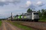 Alte Lady mit jungem Gemüse....139 558 (E 40 1558) Baujahr 1965 schleppt die neue Generation von Dieselloks. Railadventure 139 558 (ganz modern mit LED Lampen) hat schon einen ganz schönen Weg hinter sich. Hier ist sie mit einer Vossloh G 18 und Vossloh G 6 auf den letzten 19 Kilometern ihrer Reise von Hamburg-Rothenburgsort nach Saarbrücken Rbf. Wo die Vossloh Loks eingesetzt werden konnten wir noch nicht heraus finden, vielleicht gingen sie nach Frankreich.
29.06.2013 - Kraftwerk Ensdorf - KBS 685 - Bahnstrecke 3230 Saarbrücken - Karthaus