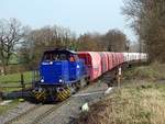 Railflex Lok 4 (275 111-3) hat soeben einen Kalkzug aus den Rheinkalk-Werken in Wüfrath-Rohdenhaus abgeholt und verlässt mit diesem nun den Bahnof Flandersbach, um durch das idyllische Angertal Richtung Duisburg zu fahren.
Gruß zurück an den freundlichen Lokführer!
Flandersbach, 28.02.2019