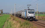 187 307 der Railpool, welche von der HSL eingesetzt wird, beförderte am 29.09.17 einen Kesselwagenzug durch Rodleben Richtung Roßlau.
