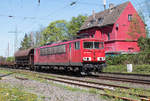 Railpool 155 004 im Auftrag von DB Cargo vor dem ehemaligen Bahnhof Ratingen Lintorf.