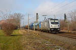 187 312 von railpool rollte am 10.01.21 mit einem Ganzzug Schwenkdachwagen durch Greppin Richtung Bitterfeld.