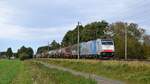 Railpool 186 503, vermietet an Lineas, mit gemischtem Güterzug in Richtung Löhne (bei Melle, 01.10.2021).