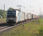 193 801-8 mit Containerzug in Fahrtrichtung Sden. Aufgenommen am 08.05.2013 in Eichenberg.
