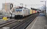 Railpool 186 292 zieht ein Containerzug aus Tilburg am 22 Mai 2021.
