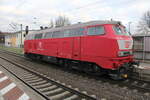 Railsystems RP 218 402-6 als Tfzf Richtung Erfurt, am 04.02.2023 in Neudietendorf.