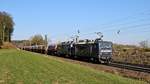 RBH 143 (143 143) und 104 (143 191) befinden sich mit neuen Wascosa-Kesselwagen am 28.03.17 zwischen Bohmte und Ostercappeln auf der Fahrt in Richtung Bremen.