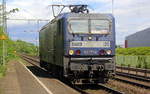 143 079-2 von RBH kommt als Lokzug aus Oberhausen-Hbf nach Krefeld-Hbf und kommt  aus Richtung Duisburg-Hochfeld-Süd und fährt durch Duisburg-Rheinhausen-Ost in Richtung Krefeld.
Aufgenommen vom Bahnsteig in Duisburg-Rheinhausen-Ost. 
Bei Sonne und Regenwolken am Nachmittag vom 30.4.2018.