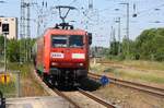 RBH 145 028-7 mit Kesselwaggons am 14.06.2020 durch den Bf Anklam.