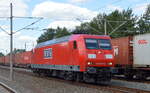 RBH Logistics GmbH, Gladbeck [D] mit  145 040-2  [NVR-Nummer: 91 80 6145 040-2 D-DB] am 04.07.22 Durchfahrt Bahnhof Glöwen.