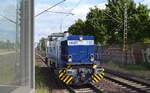 RBH Logistics GmbH, Gladbeck [D] mit ihrer MaK G 1206 Lok   801  [NVR-Nummer: 98 80 0275 801-5 D-RBH] am 29.08.22 Durchfahrt Bahnhof Dedensen/Gümmer.