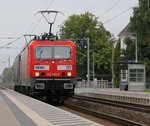 143 040-4 (RBH 127) und 143 950-4 (RBH 122) als kleiner Lokzug in Fahrtrichtung Süden.