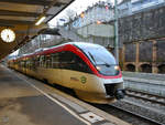 Der Triebzug 1012 war im Februar 2021 bei der Abfahrt vom Hauptbahnhof Wuppertal zu sehen.