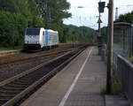 186 425-5 von der Rurtalbahn kommt aus Richtung Aachen-West,Laurensberg,Richterich und fährt als Lokzug aus Aachen-West nach Herzogenrath und fährt durch Kohlscheid in Richtung Herogenrath.
