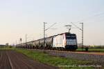 E 186 181-4 (Railpool / SBB Cargo) fhrt am 9. April 2011 um 19:04 Uhr mit einem Gterzug durch Neuss Allerheiligen