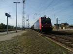 Am 13.10.2012 kam 482 001 mit einem Getreidezug durch Stendal in Richtung Magdeburg.