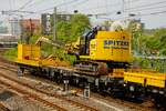 Spitzke Gleispower Bagger in Wuppertal, am 07.05.2022.