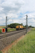 Ein Umbauzug zwischen Adelschlag und Tauberfeld KBS 990 mit einer MAK G 1206 der Firma Spitzke. Auf ca 6km Länge wurde hier das Gleis ausgetauscht. Das Foto entstand am 09.07.2016.
