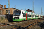 Süd Thüringen Bahn STB bei Arnstadt unterwegs am 20. September 2019.
Fotostandort Bahnübergang, Bildausschnitt Fotoshop.
Foto: Walter Ruetsch